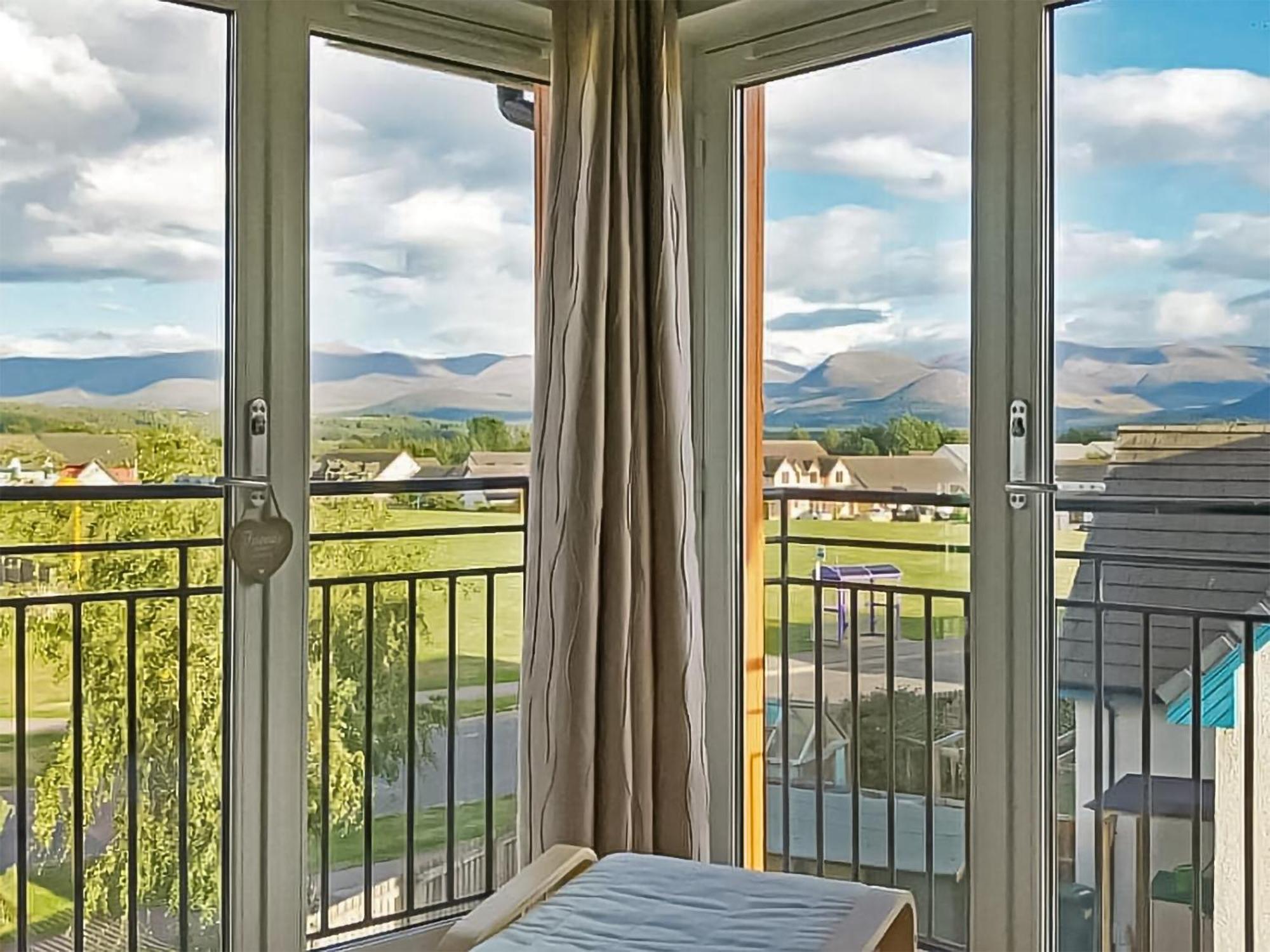 The View At No10 Villa Aviemore Exterior photo